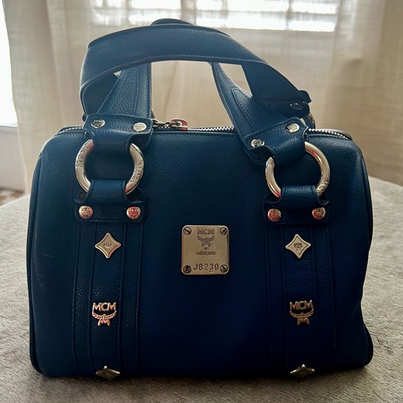 MCM Blue Logo Boston - Picture 1 of 16